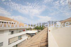 top floor apartment with large sunny terrace for long term rent in Altea