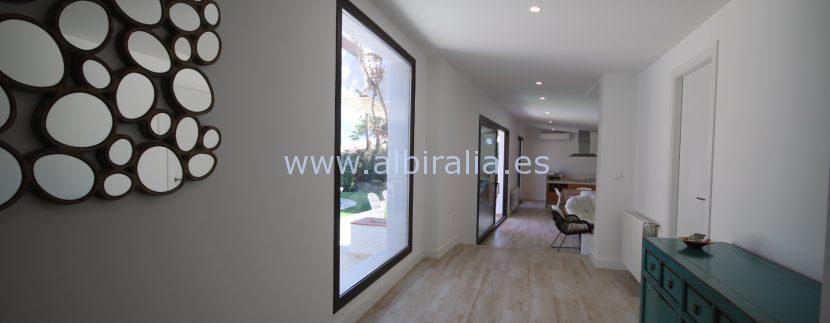 modern villa with private pool for holidays rent in Albir