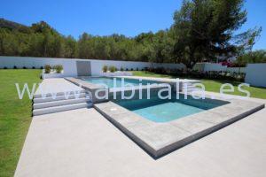 swimming pool in albir