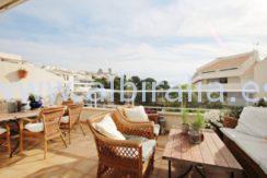 Sea view top floor apartment atico