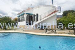 villa for sale view modern pool