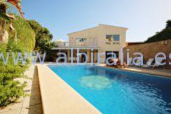 albiralia alquiler apartamentos villa larga temporada