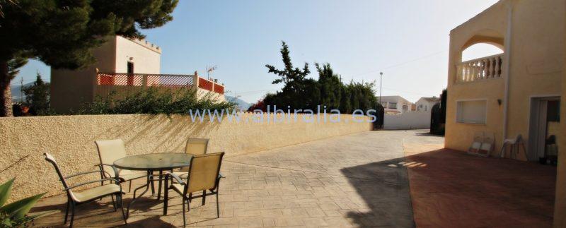 tommansbolig leie albir hage basseng