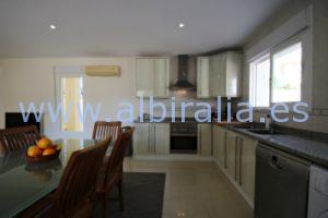 enebolig flott hage privat basseng albir