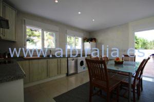 tommansbolig leie albir hage basseng