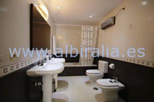 tommansbolig leie albir hage basseng