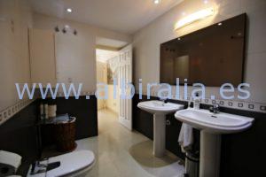 tommansbolig leie albir hage basseng