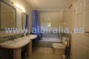 bungalow swimming pool rent holidays albir