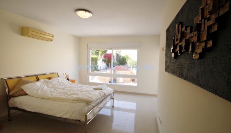 beautiful villa rent central albir swimming pool