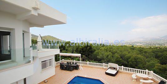 Exclusive and modern villa with amazing view in Albir I V233