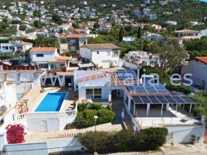Villa with solar system panels for sale close to Girona