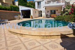 Detached house for sale in the center of Albir Albiralia