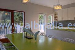 Villa with big modern kitchen for sale in Albir