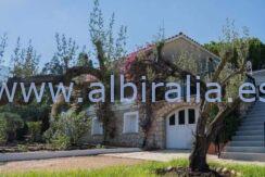 Mediterranean villa for sale in Albir