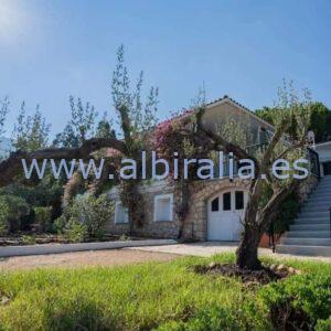 Mediterranean villa for sale in Albir