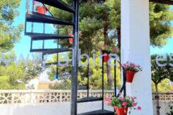 Property with 2 independent entrances for sale in albir close to the beach