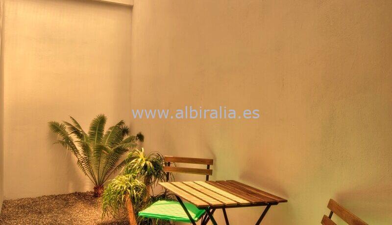 big property with swimming pool for rent in albir