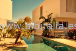 modern property with sea view long term rent