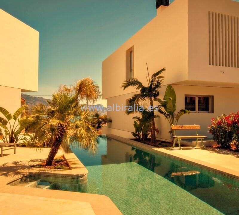 modern property with sea view long term rent