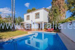 big house for sale in the center of albir