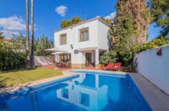 big house for sale in the center of albir