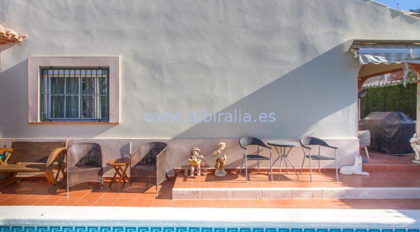 casa con jardin y piscina privada se vende en el albir 350.000€
