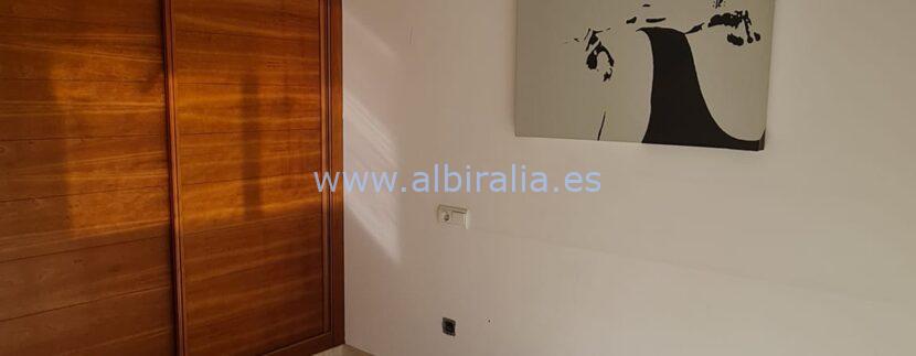 Sunny house for long term rent in Albir