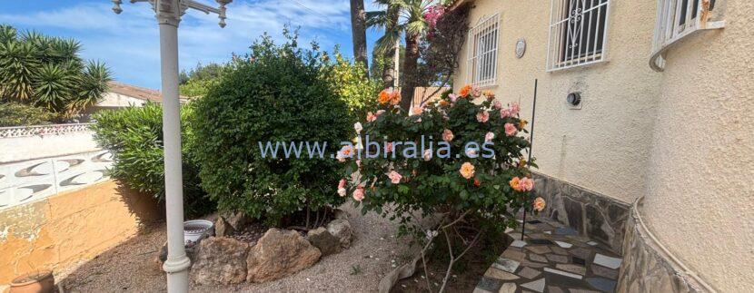 villa for sale close to norwegian school in alfaz