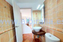house with 3 bathrooms