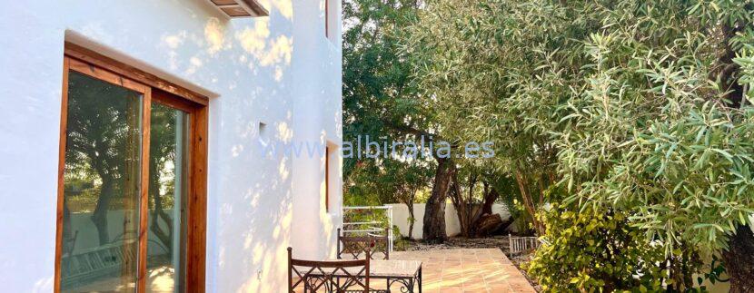 spacious villa with private pool for rent Costa Blanca