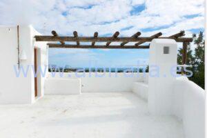 villa with solarium with sea view