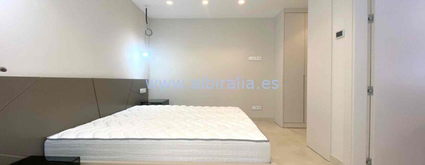 Luxury beachfront duplex apartment for sale in Benidorm first line