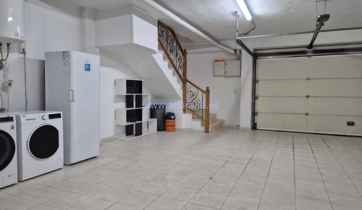 property with big garage for rent long term in Albir Altea Benidorm