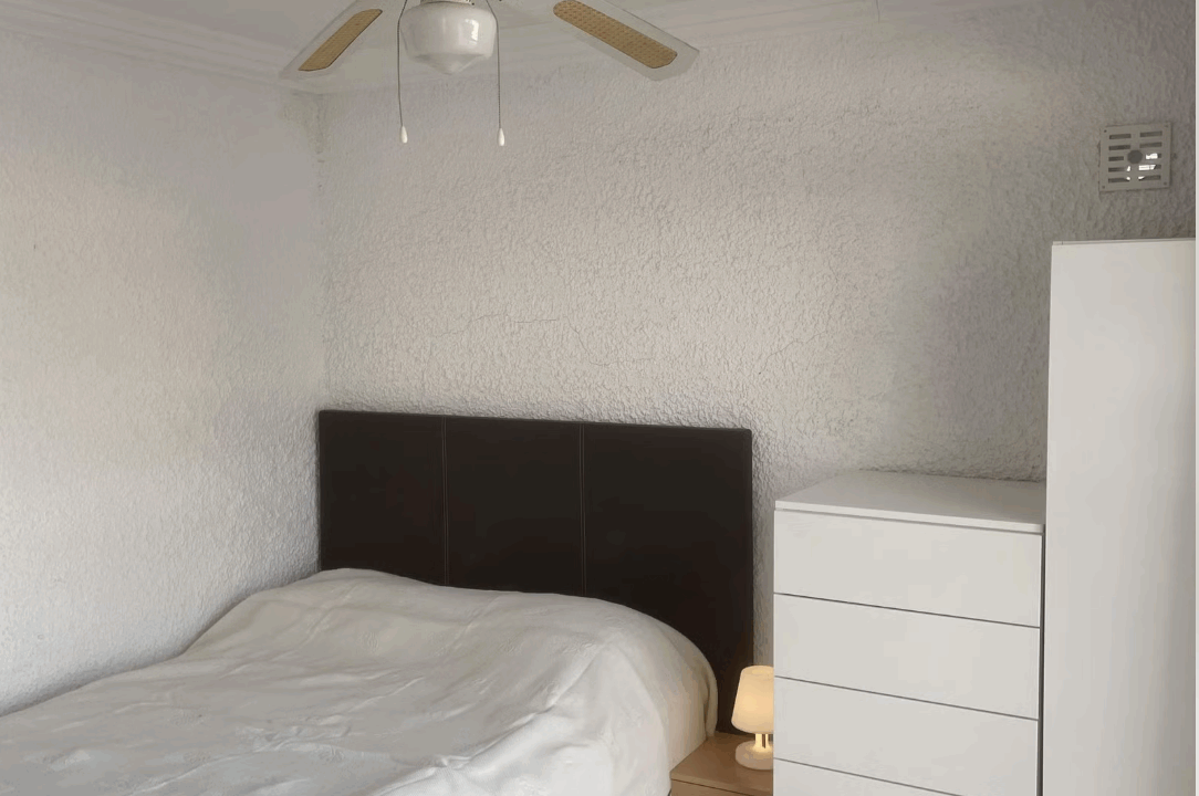 hus ved norske skole til leie Albir