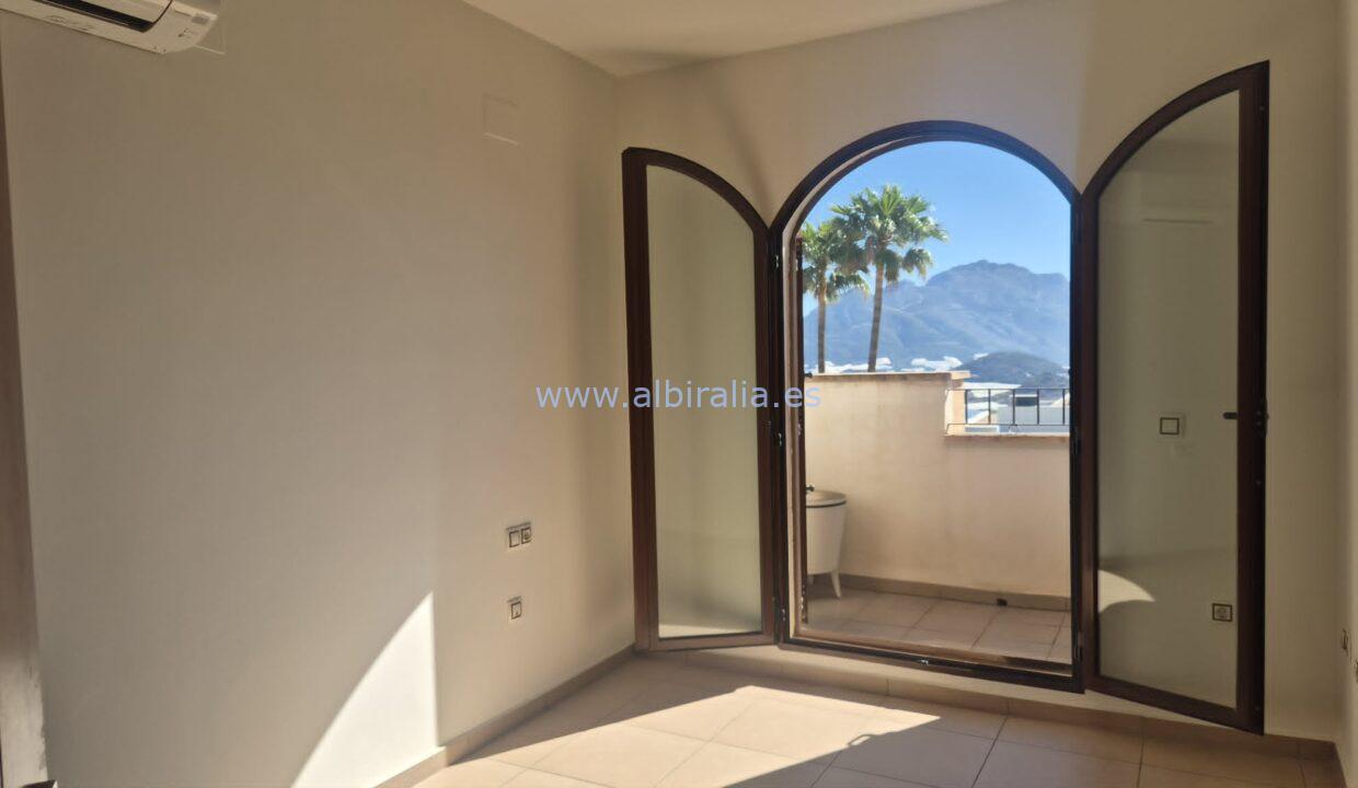 bedrooms with mountain view to Sierra Bernia Alicante