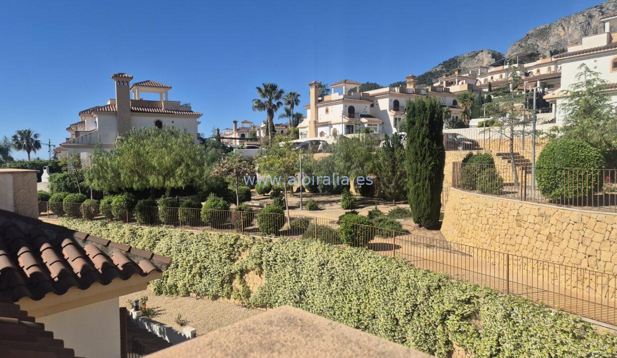 urbanización con zona infantil casa en venta